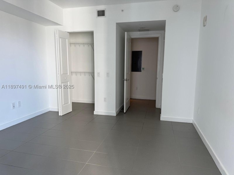 Comprar apartamento no Canvas 2217