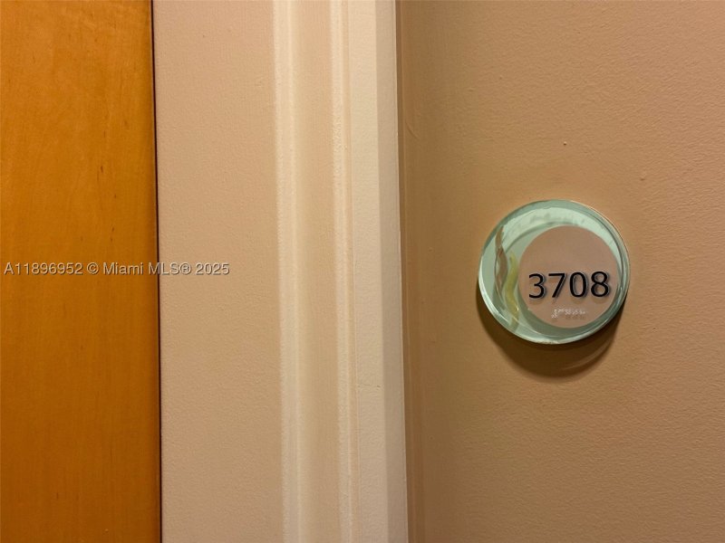 Condo for sale at Vizcayne Everglades On The Bay 3708
