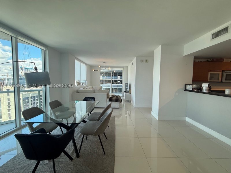 Condo for sale at Vizcayne Everglades On The Bay 3708