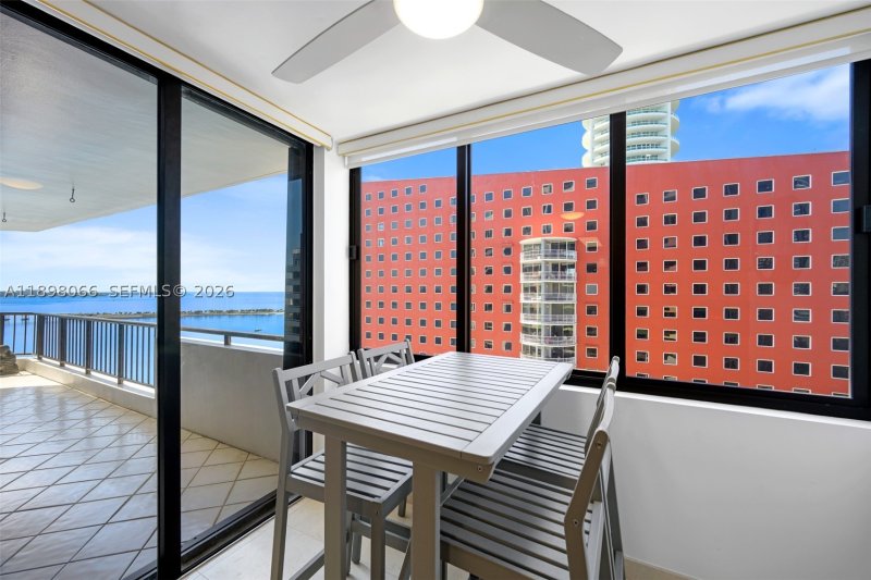 Comprar apartamento en Villa Regina 2005