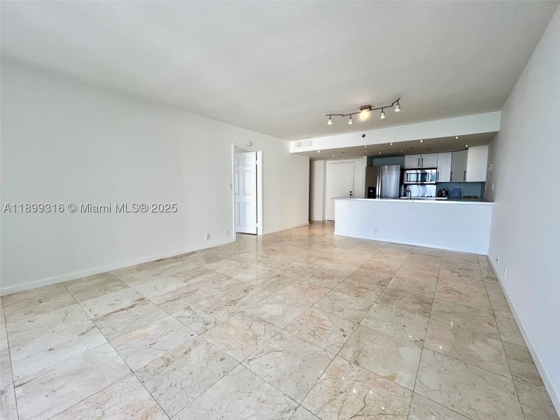 Condo for sale at Grandview Palace 2308