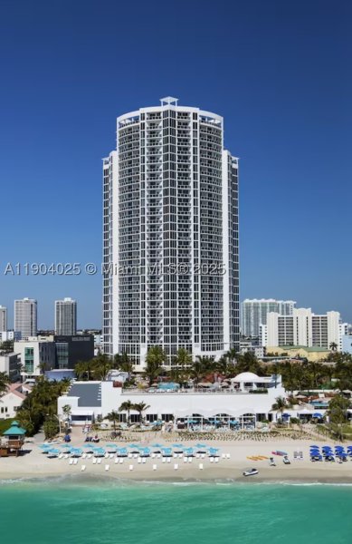 Condo for sale at Trump International Sonesta Beach Resort 1608