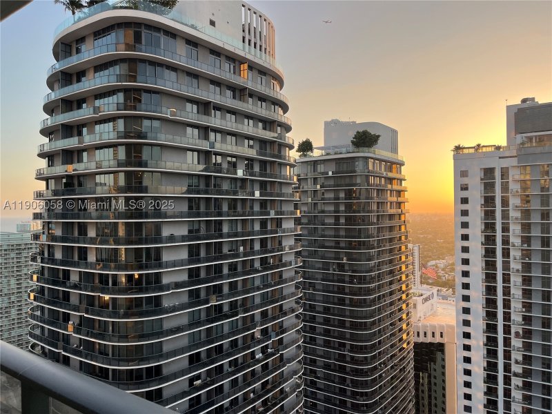 Comprar apartamento en SLS Lux Brickell 4309