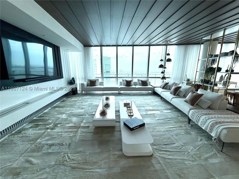 Condo for sale at Paramount Miami WorldCenter 4811
