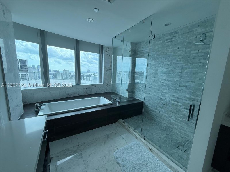 Condo for sale at Paramount Miami WorldCenter 4811