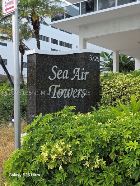 Apartment for rent at Sea Air Towers 1401