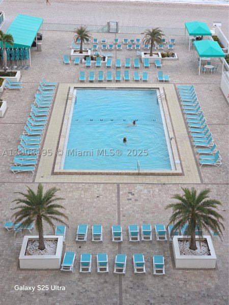 Apartment for rent at Sea Air Towers 1401