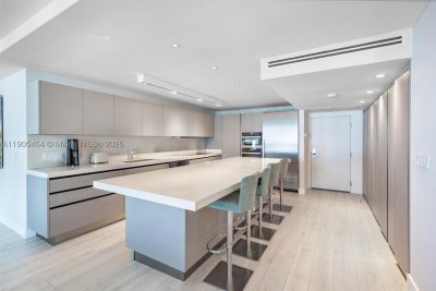 Comprar apartamento en Roney Palace 1414/1415