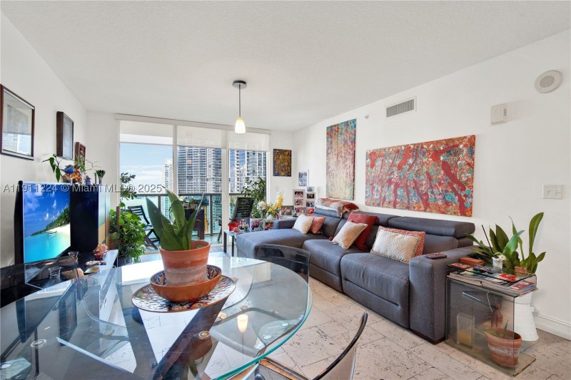 Comprar apartamento en Brickell on the River North 2910