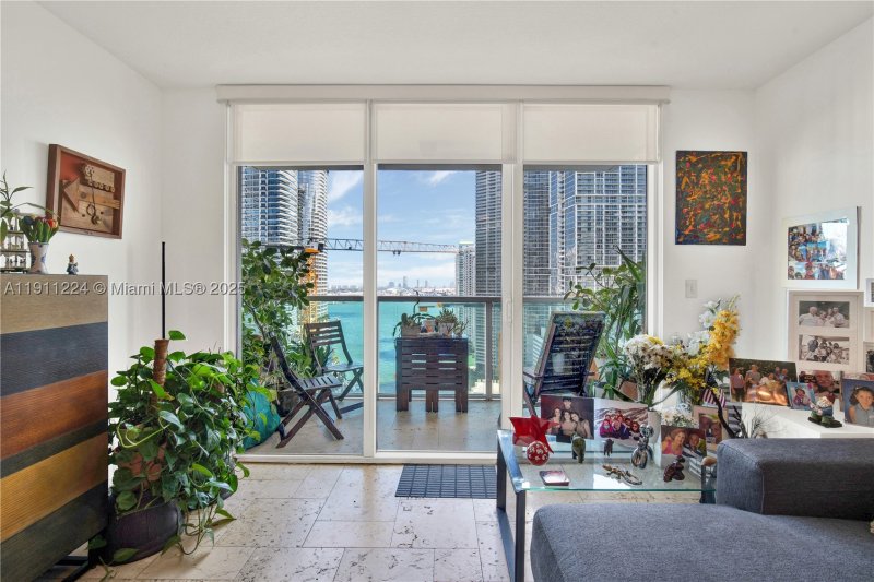 Comprar apartamento en Brickell on the River North 2910