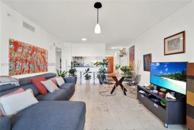 Comprar apartamento no Brickell on the River North 2910