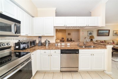 Comprar apartamento en Porto Bellagio 2207