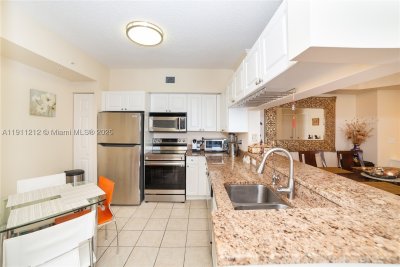 Comprar apartamento en Porto Bellagio 2207