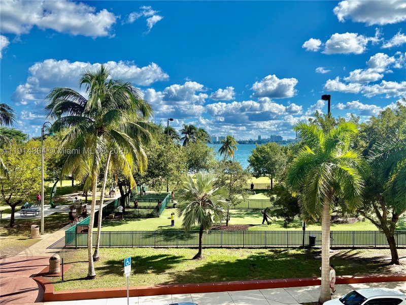 Condo for sale at 1800 Club 306