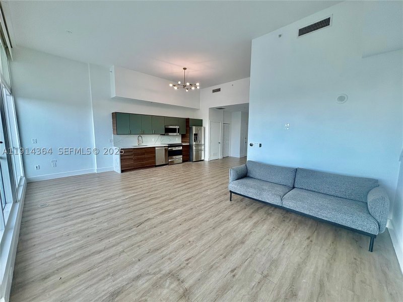 Condo for sale at 1800 Club 306