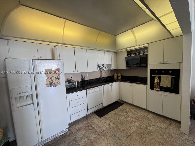 Condo for sale at Ocean View 1608