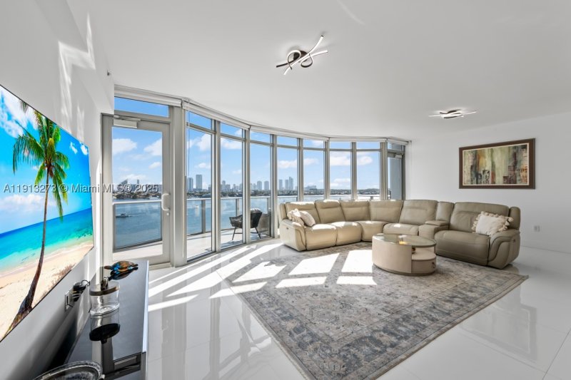 Comprar apartamento en Marina Palms Yacht Club 811