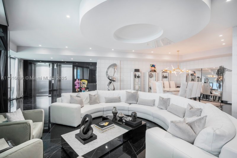 Condo for sale at Porsche Design Tower 3505