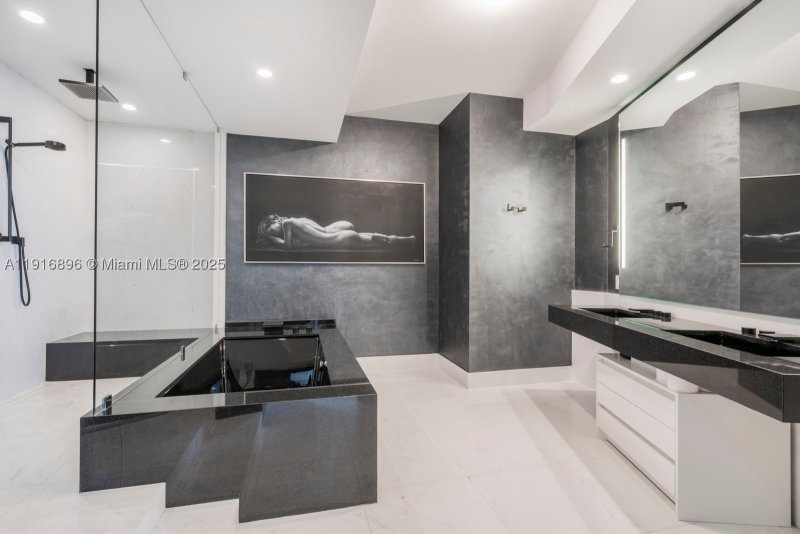 Condo for sale at Porsche Design Tower 3505