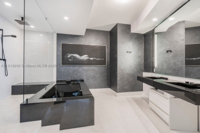 Comprar apartamento no Porsche Design Tower 3505