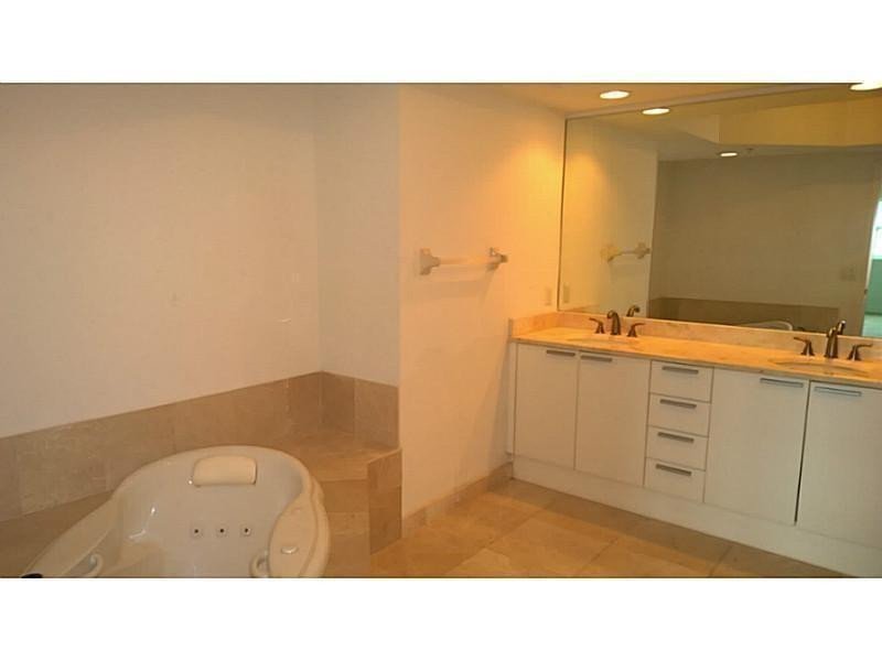 Apartment for rent at One Fifty One at Biscayne 1608