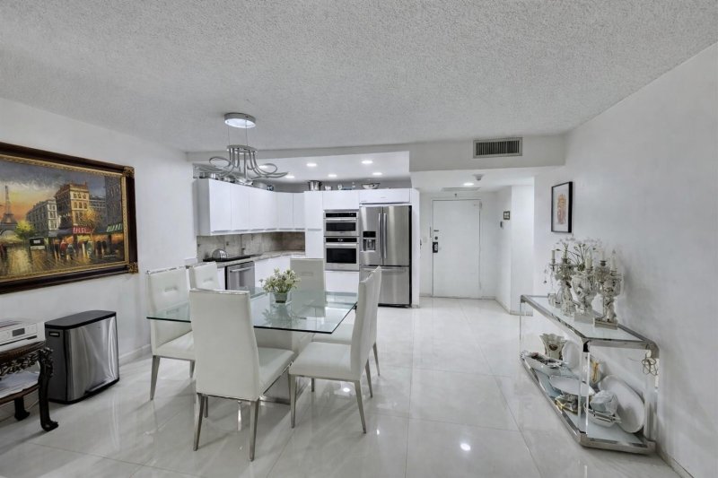 Condo for sale at Olympus Condo 403
