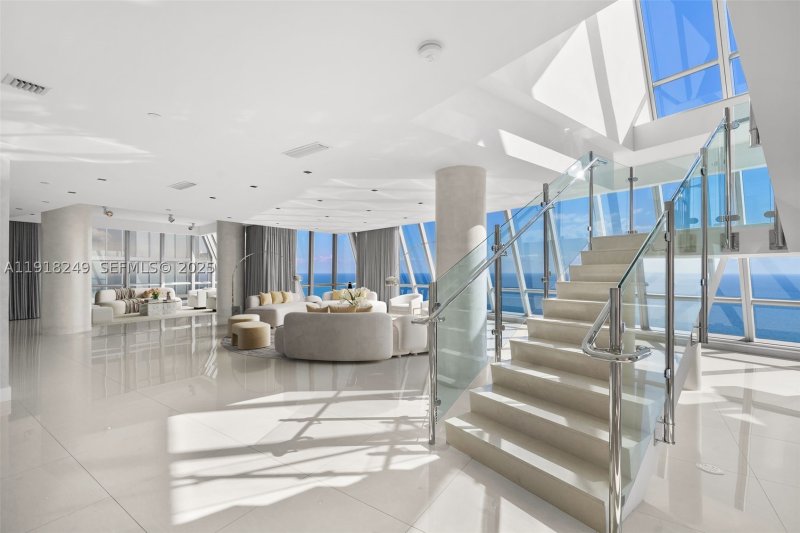 Condo for sale at Jade Ocean 4806