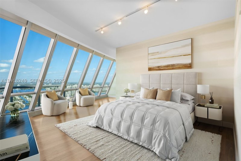 Condo for sale at Jade Ocean 4806