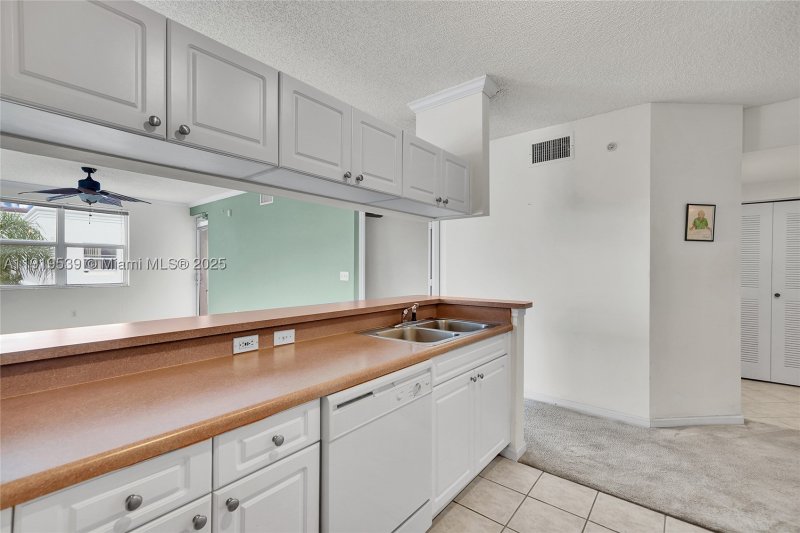 Condo for sale at Porto Bellagio 3612
