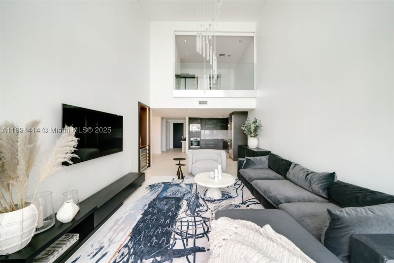 Apartment for rent at 900 Biscayne 905