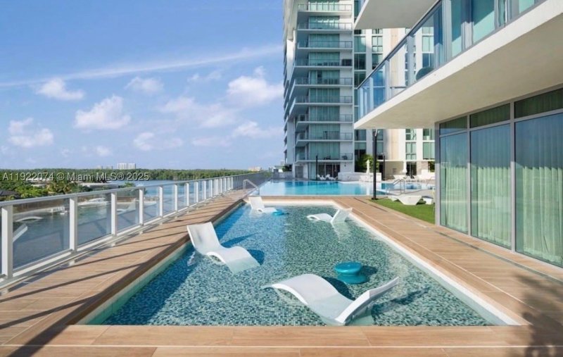 Apartment for rent at Parque Towers at St. Tropez 5-2002