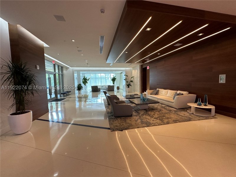 Apartment for rent at Parque Towers at St. Tropez 5-2002