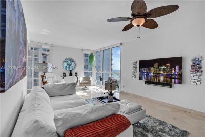 Comprar apartamento no 1500 Ocean Drive 907