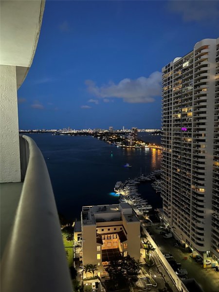 Apartment for rent at Opera Tower 2606