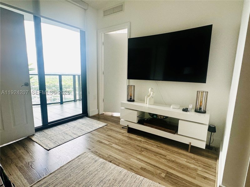 Apartment for rent at Hyde Midtown 3014