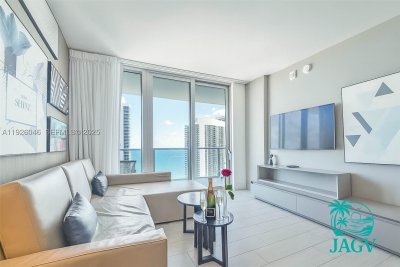 Comprar apartamento en Hyde Beach House R3005