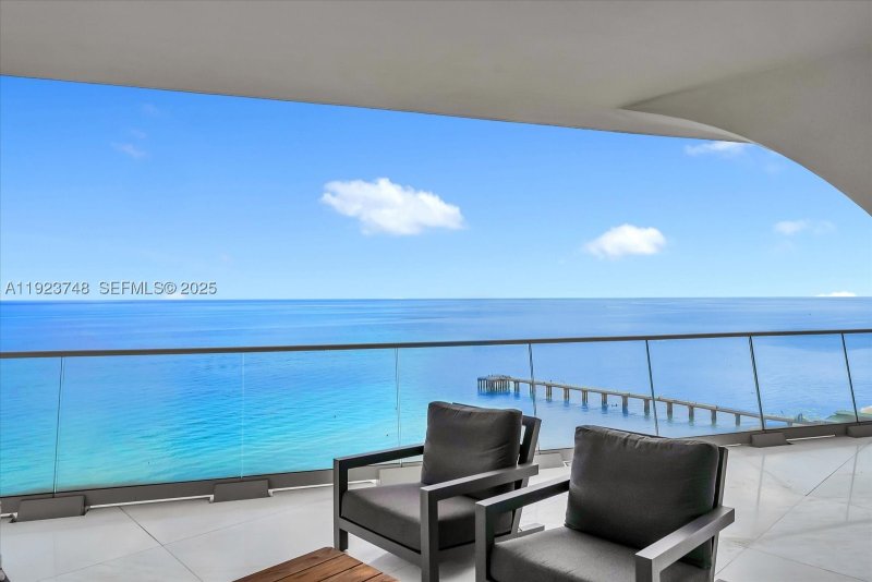 Comprar apartamento en Jade Signature 1802