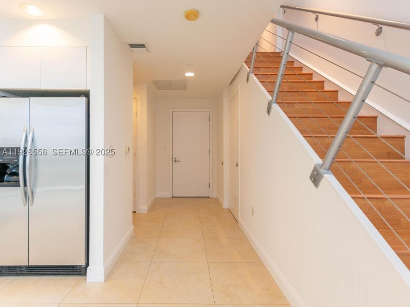 Comprar apartamento en Avenue on Brickell 1050 Tower 606