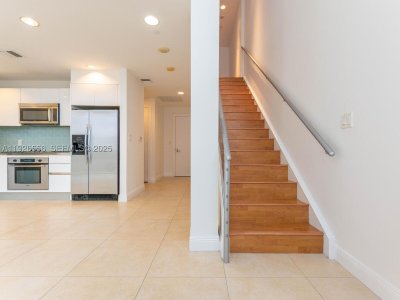Comprar apartamento en Avenue on Brickell 1050 Tower 606