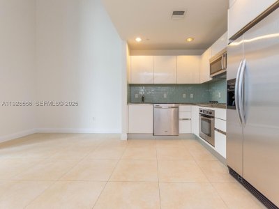 Comprar apartamento en Avenue on Brickell 1050 Tower 606