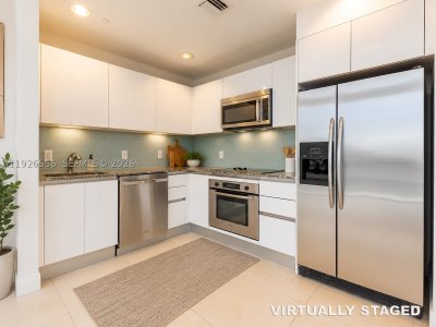 Comprar apartamento en Avenue on Brickell 1050 Tower 606
