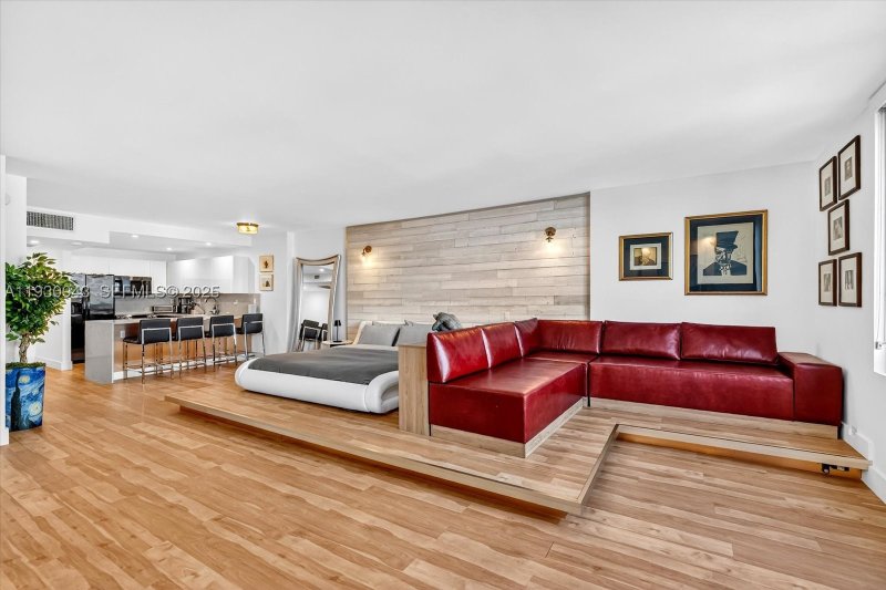 Alquiler de apartamento en Roney Palace 714