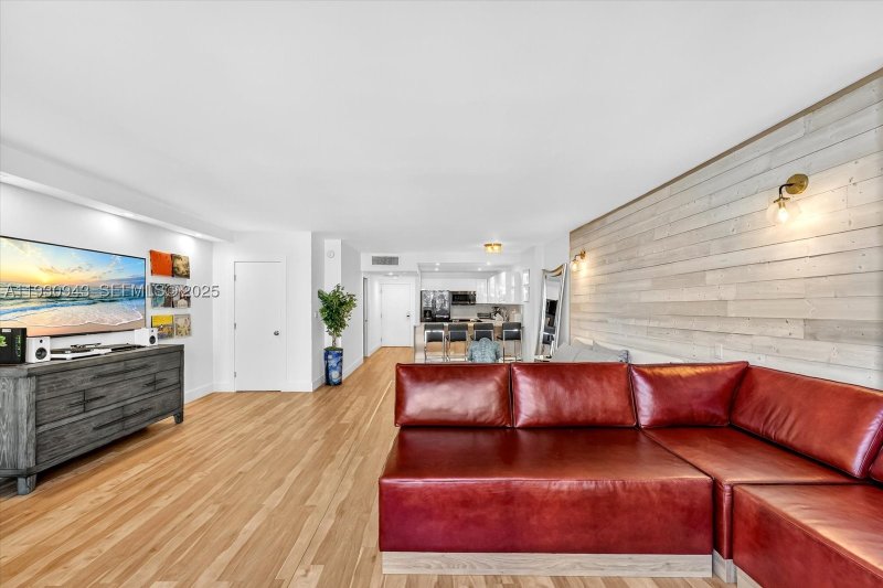 Alquiler de apartamento en Roney Palace 714