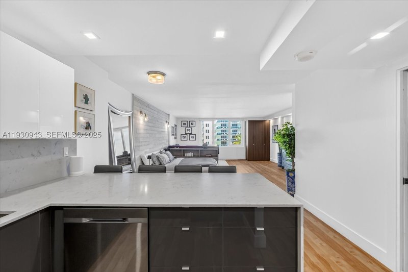 Alquiler de apartamento en Roney Palace 714