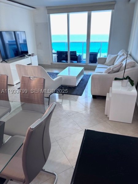 Alquiler de apartamento en Roney Palace 1025