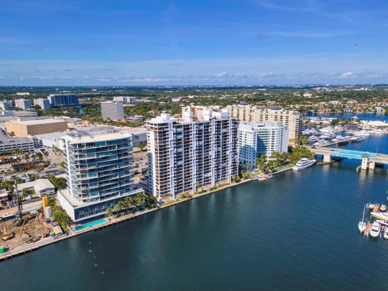 Condo for sale at The Corinthian 21D