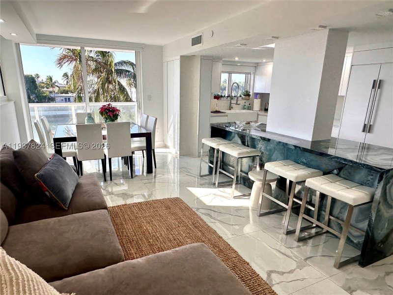 Alquiler de apartamento en Royal Club Condo 408