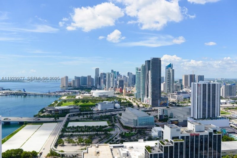 Aluguel de apartamento no Opera Tower 4814