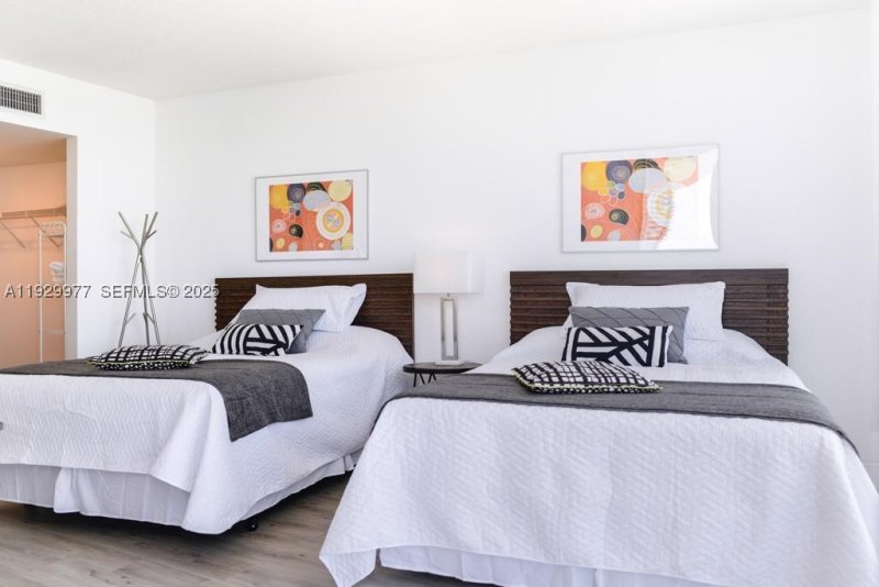 Aluguel de apartamento no Opera Tower 4814
