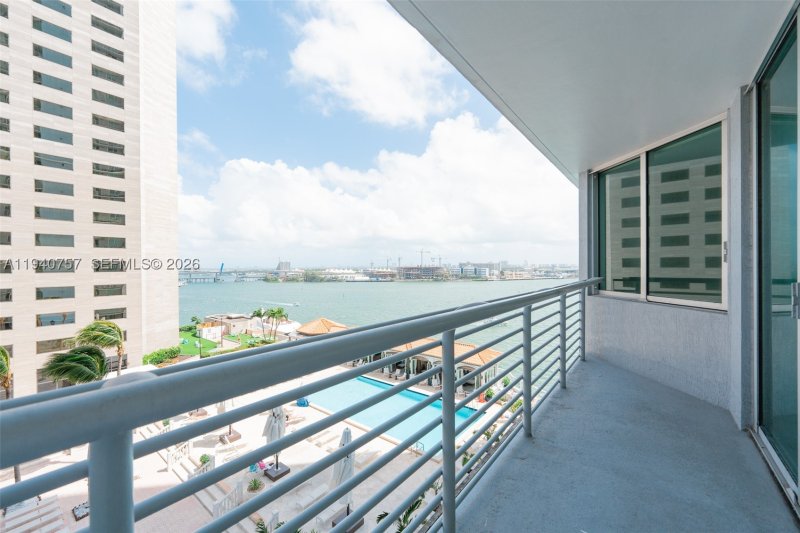 Comprar apartamento en One Miami West Tower 1108